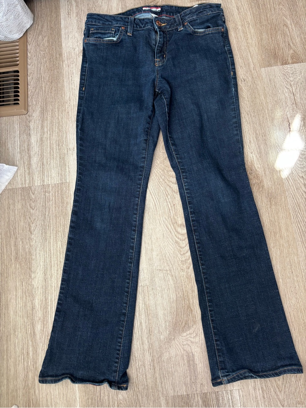 Tommy Hilfiger Boot-Cut Jeans size 10R